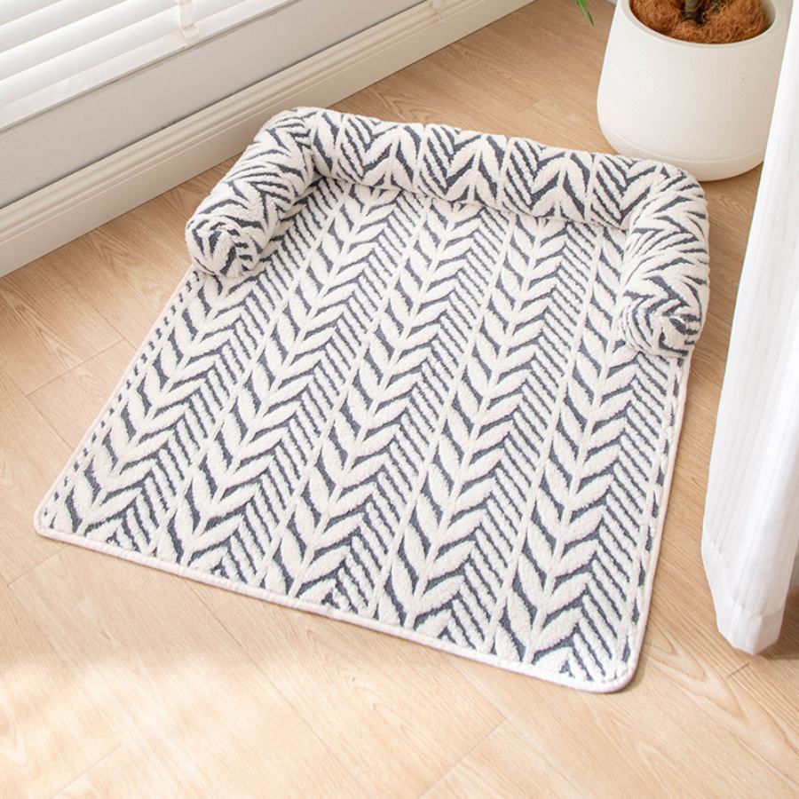 Plush Pet Mat – Thick Soft Non-Slip Sofa Protector & Washable Furniture Cover