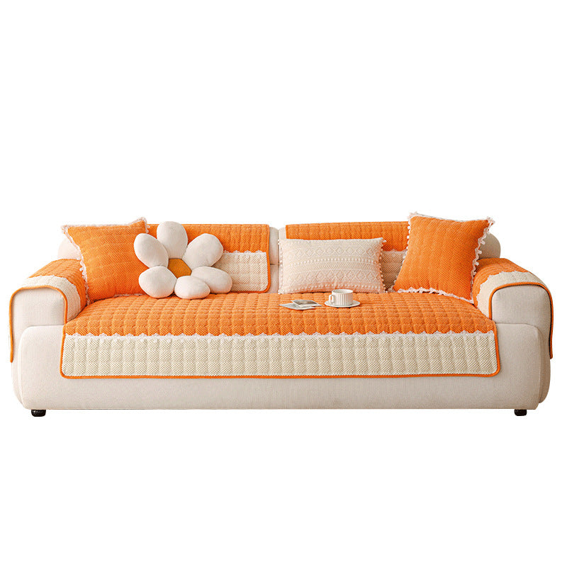 Luxury sofa cushions suitable for all four seasons.