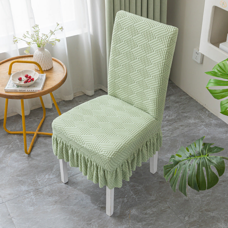 The stool cover is stretchable, non-slip, and abrasion-resistant.