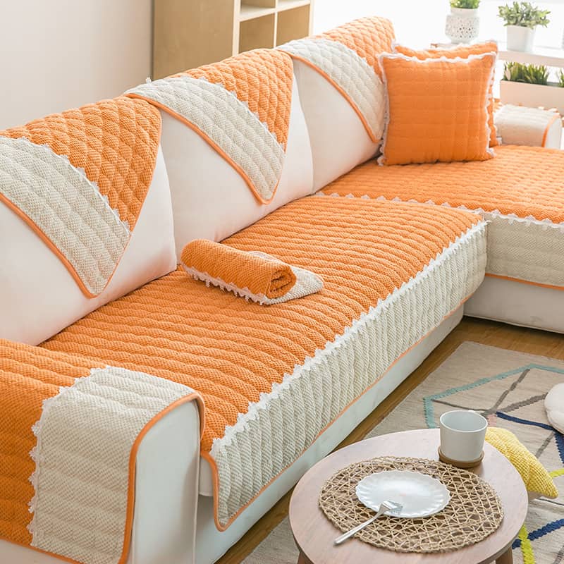 Luxury sofa cushions suitable for all four seasons.