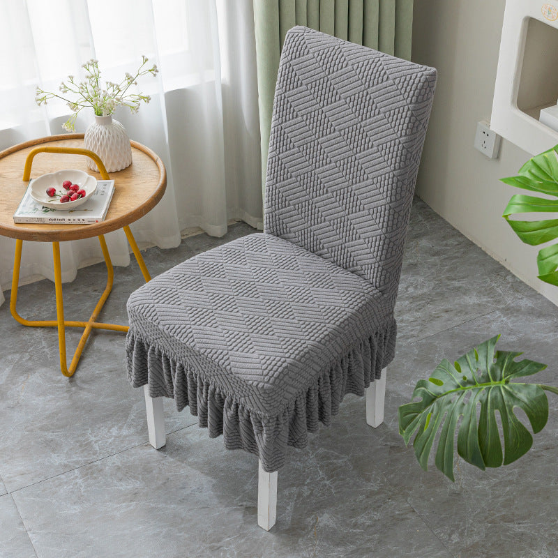 The stool cover is stretchable, non-slip, and abrasion-resistant.